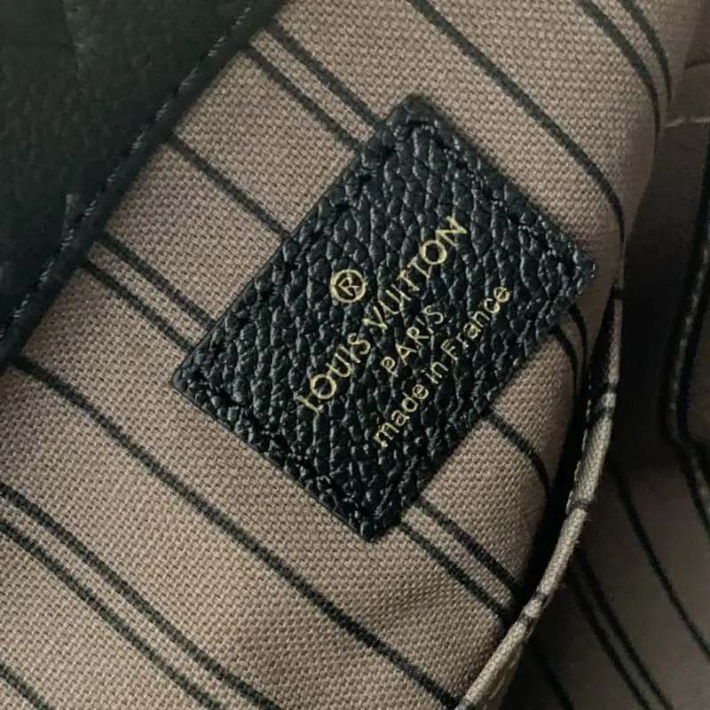 M41066 47x32x22cm High Quality Bags - Image 8