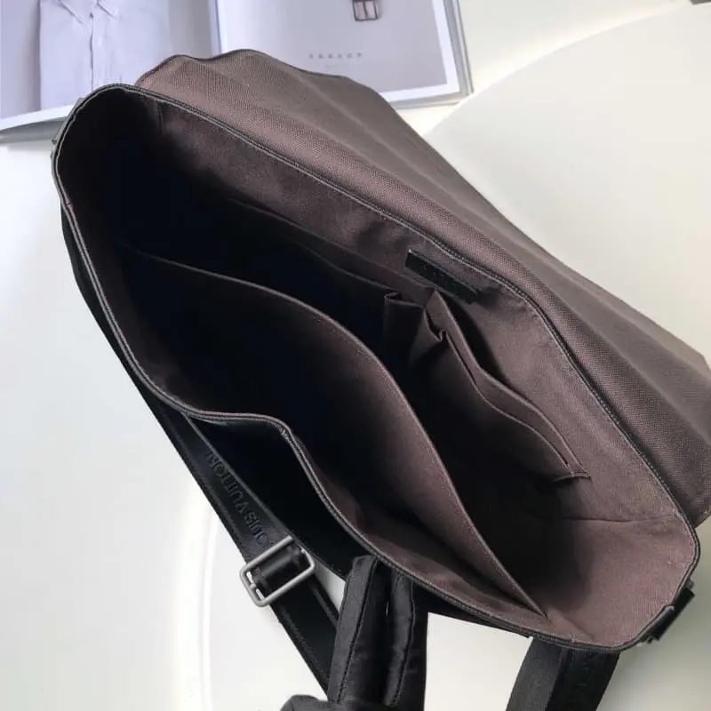 N41284 33x28x8cm High Quality Bags - Image 8