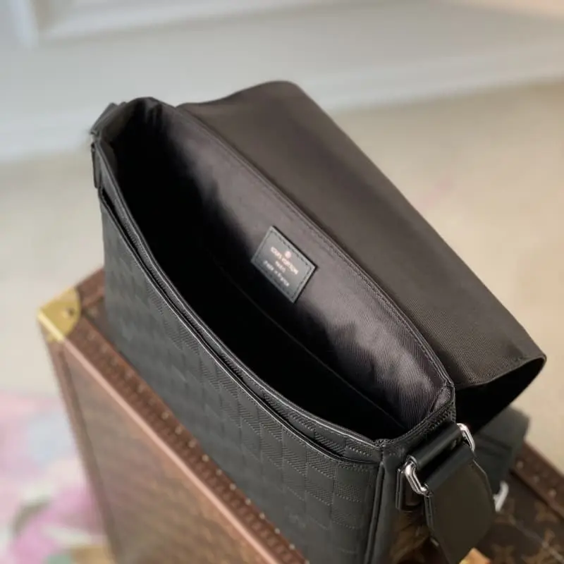 N42711 26x20x7cm High Quality Bags - Image 8