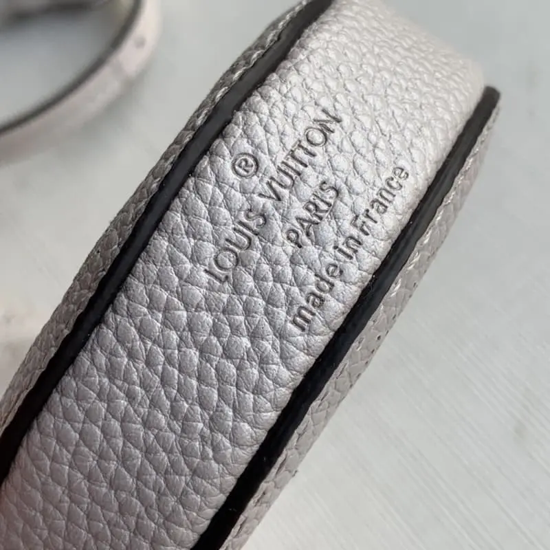 M58791 Grey 19x22x14cm High Quality Bags - Image 7