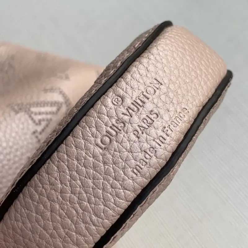 M58792 Shell powder 19x22x14cm High Quality Bags - Image 7