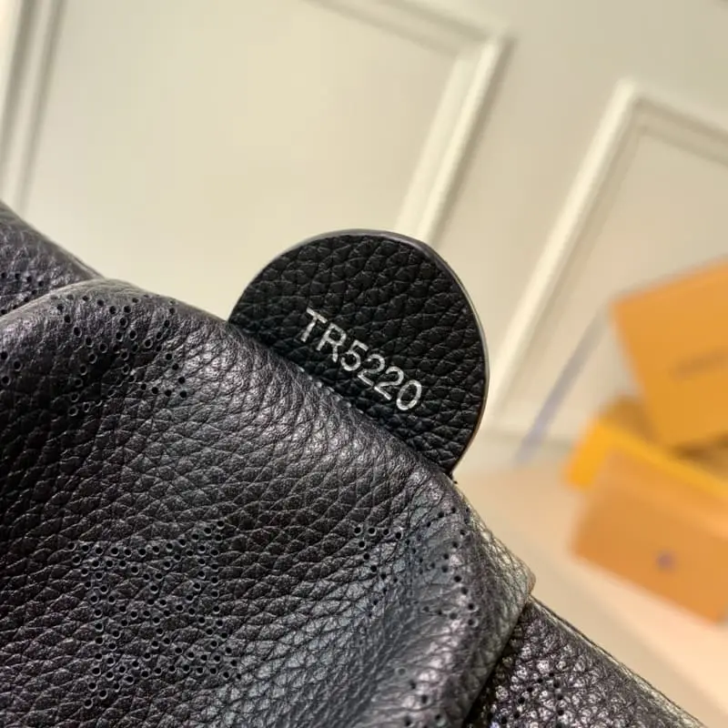 M80093 23x12.5x5cm High Quality Bags - Image 7