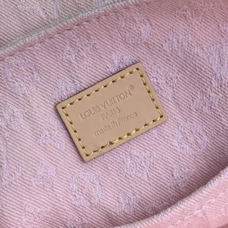 M13031 26x7x24cm High Quality Bags - Image 8