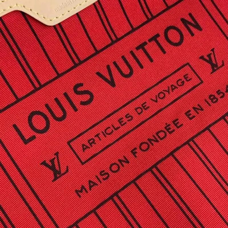 M12096 Red 31x29x14cm High Quality Bags - Image 14