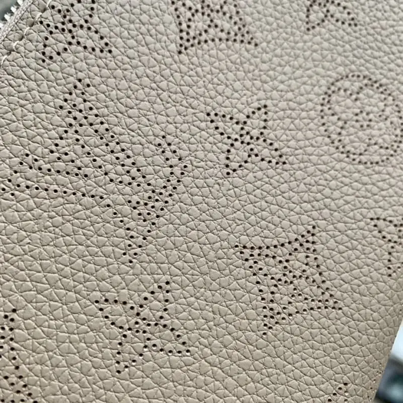 M69821 Grey 19x10cm High Quality Bags - Image 7