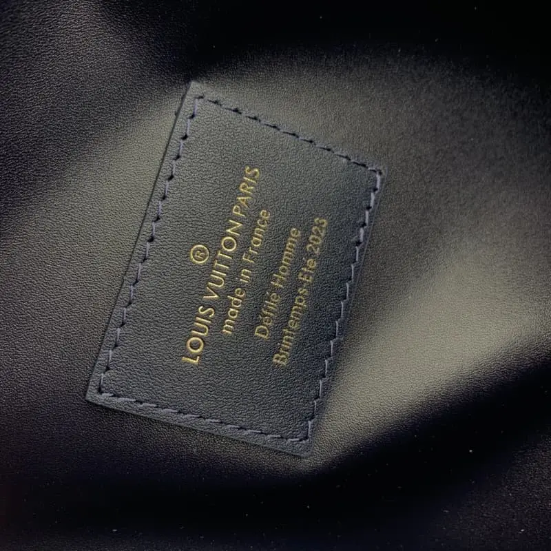 M59351 21x15x9cm High Quality Bags - Image 8