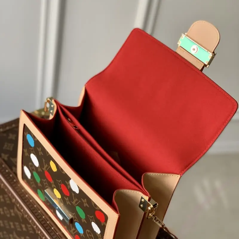 M46432 25x17x10.5cm High Quality Bags - Image 8