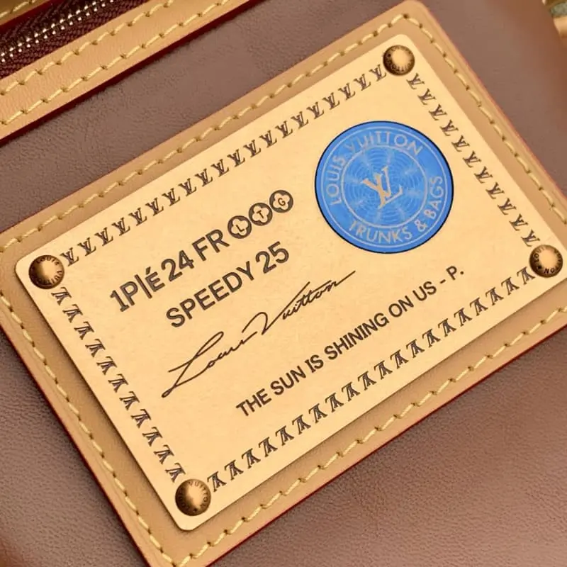 M24443 15x15x25cm High Quality Bags - Image 8