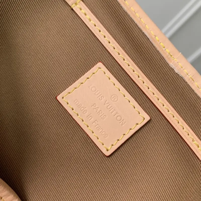 M11197Medium 38x21x35cm High Quality Bags - Image 8