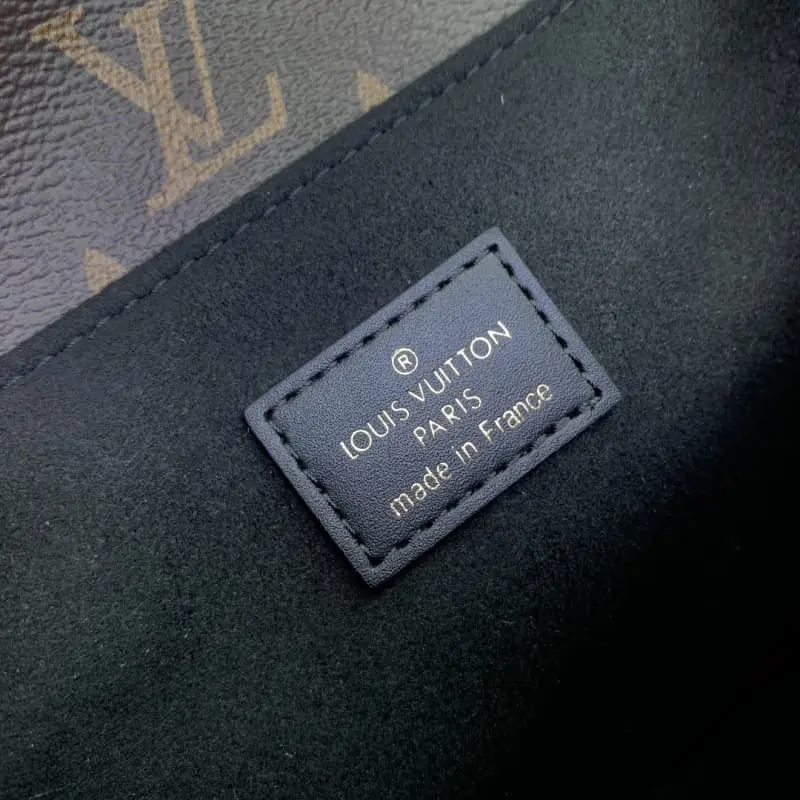 M11941 20x17x7cm High Quality Bags - Image 8