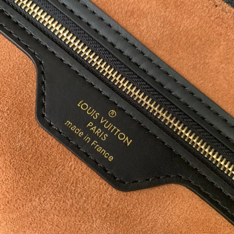 M47186 30x21x7cm High Quality Bags - Image 8