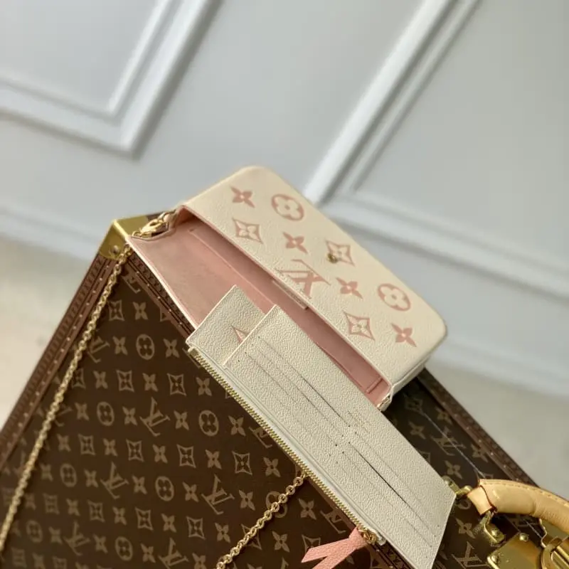 M69977 21x12x3cm High Quality Bags - Image 8