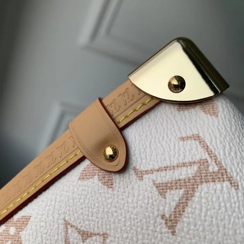 M46907 White Flower 21x14x6cm High Quality Bags - Image 8