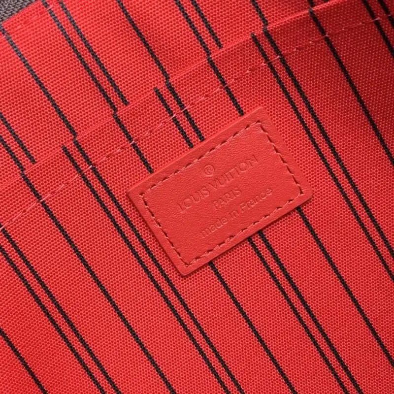 M13199 Red 21x7.5x30cm High Quality Bags - Image 8