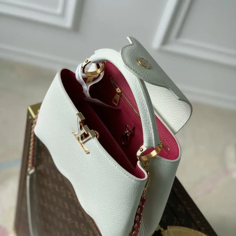 M22122 White 27x18x9cm High Quality Bags - Image 9