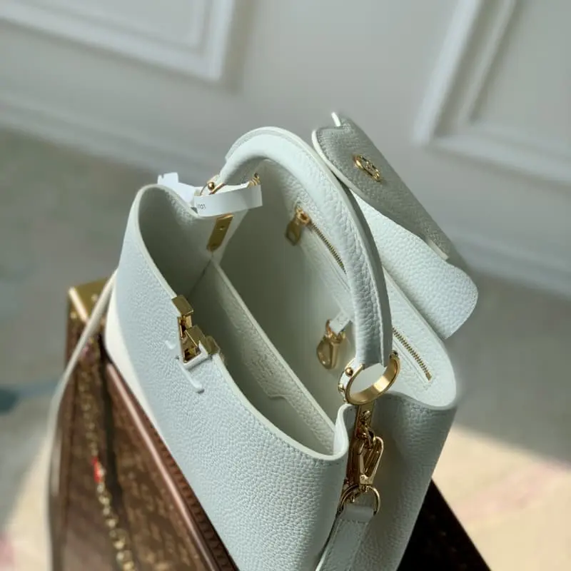 M22375 White Small 27x18x9cm High Quality Bags - Image 8