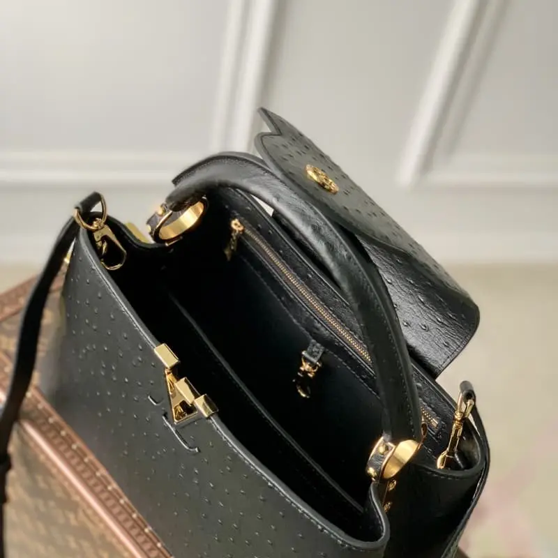 M93483 S4 31.5x20x11cm High Quality Bags - Image 8