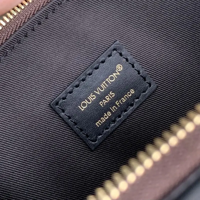 M12996 15x7x27cm High Quality Bags - Image 8