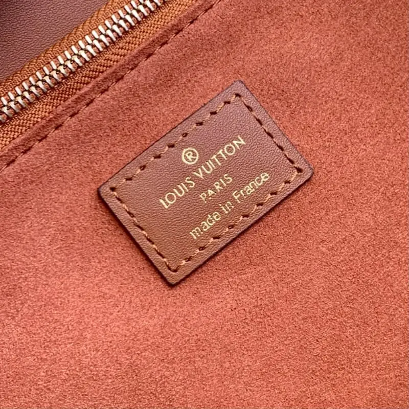 M14235 29x16x37cm High Quality Bags - Image 8