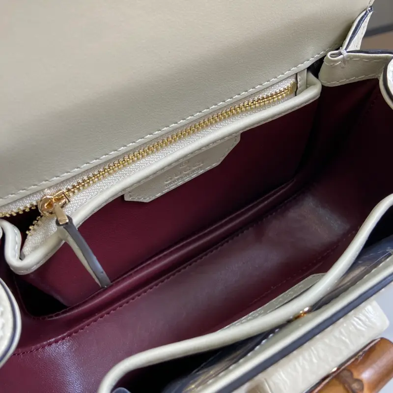 675797 CM 5 High-Quality Bags - Image 8