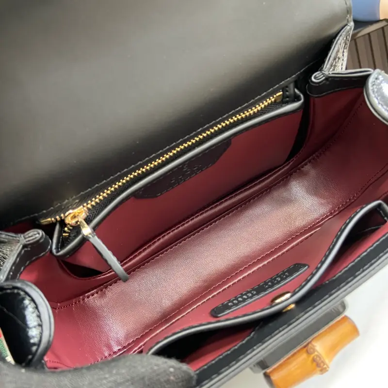 675797 CM 6 High-Quality Bags - Image 8