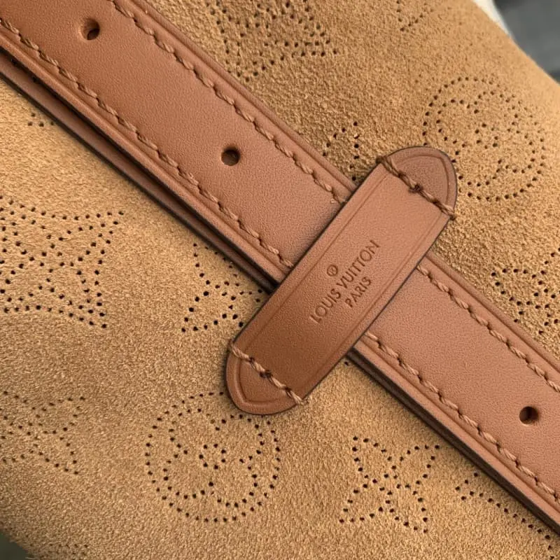 M11843 24x12x29cm High Quality Bags - Image 8