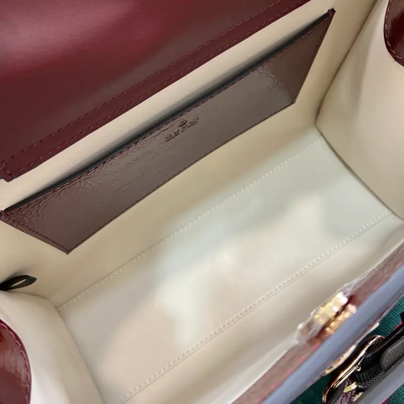 702721 CM 2 High-Quality Bags - Image 8