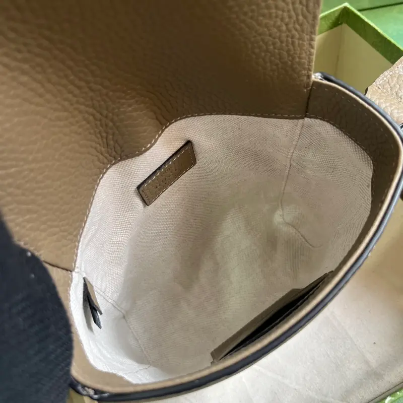 760235 CM 2 High-Quality Bags - Image 8