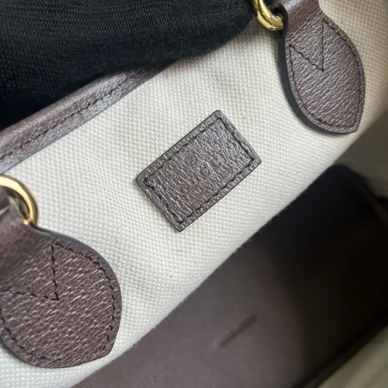 765043 CM 4 High-Quality Bags - Image 8