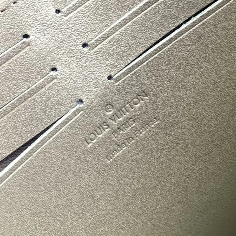 M61692 Elegant Green 26x20cm High Quality Bags - Image 8