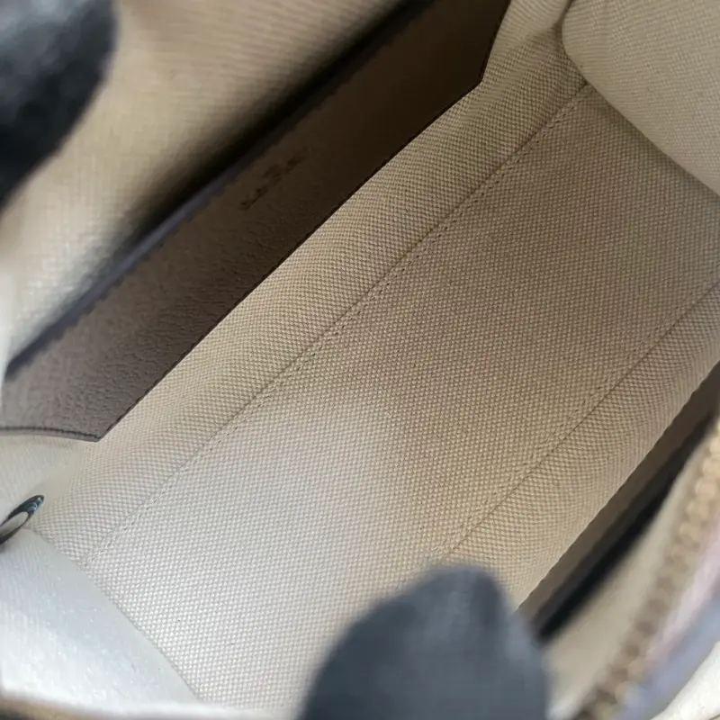 752581 CM 1 High-Quality Bags - Image 8