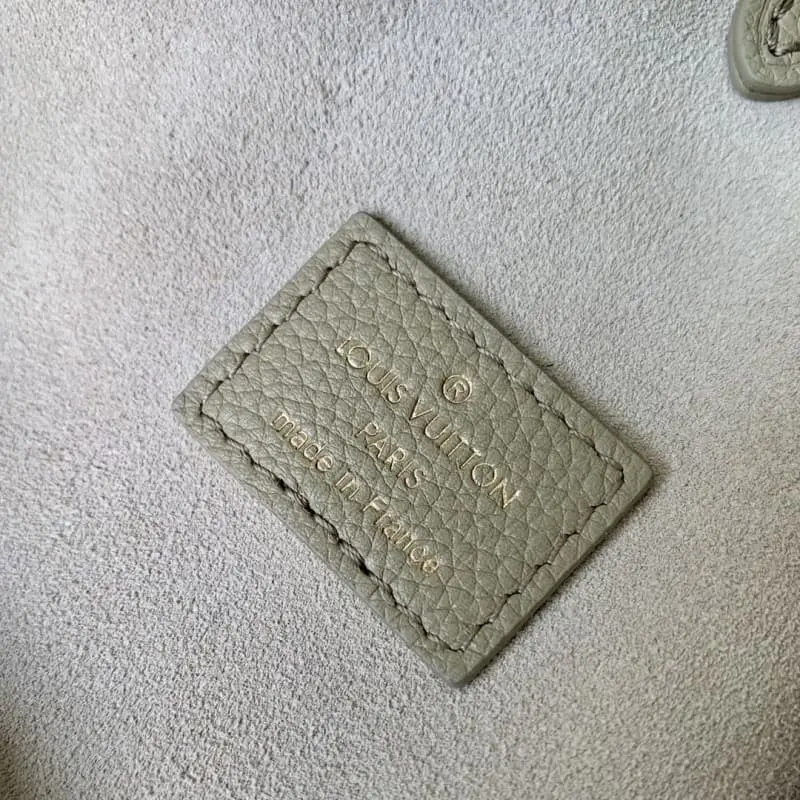 M24988 Green 35x18x31cm High Quality Bags - Image 8