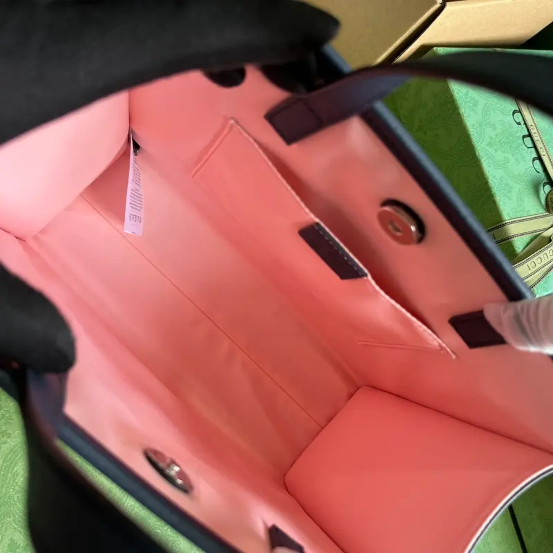 605614 CM 3 High-Quality Bags - Image 8