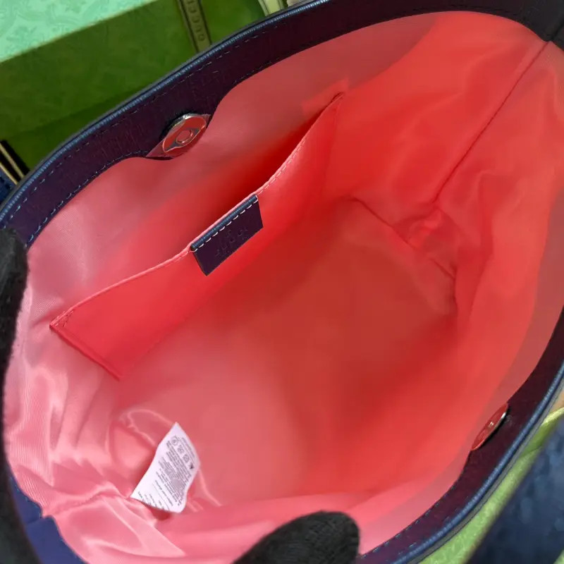 410812 CM 2 High-Quality Bags - Image 8