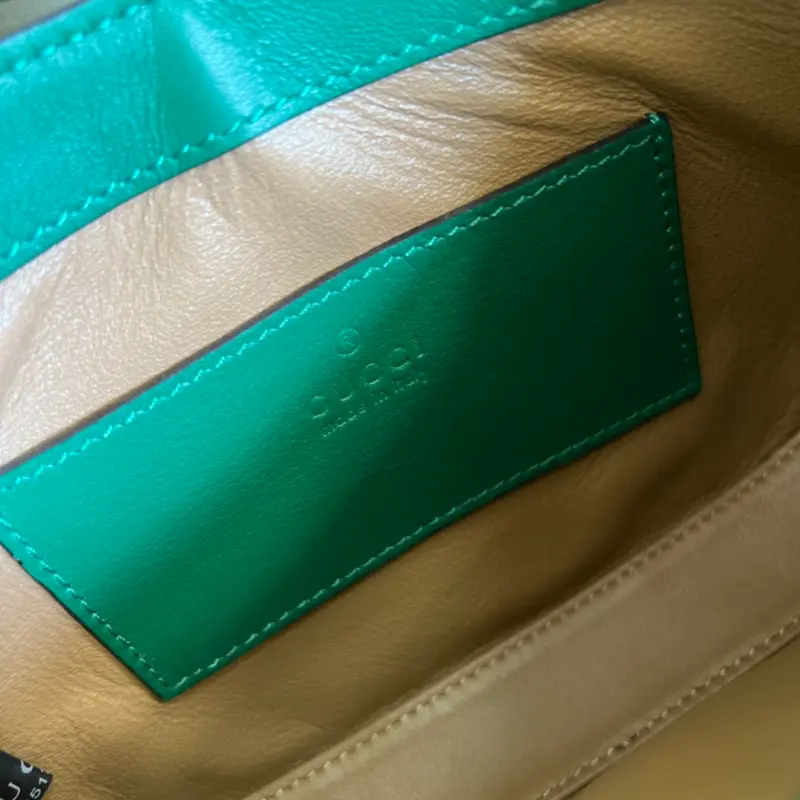 699651 CM 4 High-Quality Bags - Image 8