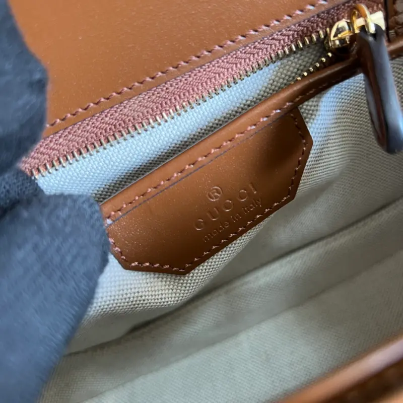 675797 CM 8 High-Quality Bags - Image 8