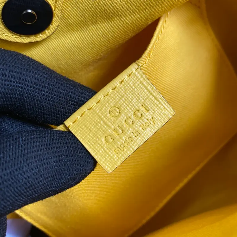 410812 CM 14 High-Quality Bags - Image 8