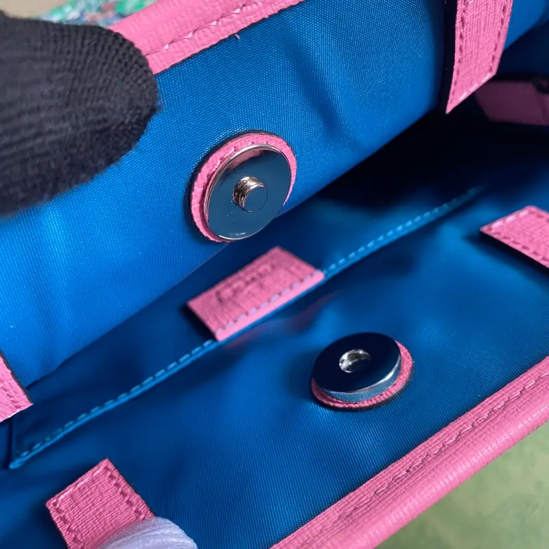 630542 CM 4 High-Quality Bags - Image 8