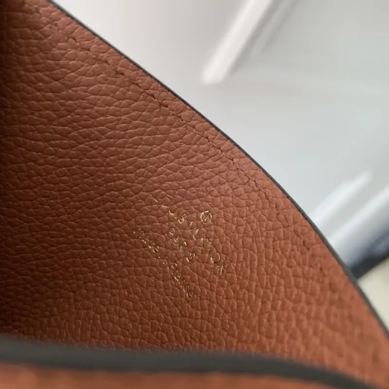 M83678 11x7.5x0.4cm High Quality Bags - Image 8