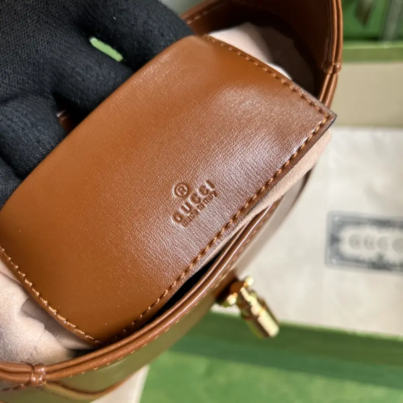 637091 CM 6 High-Quality Bags - Image 8