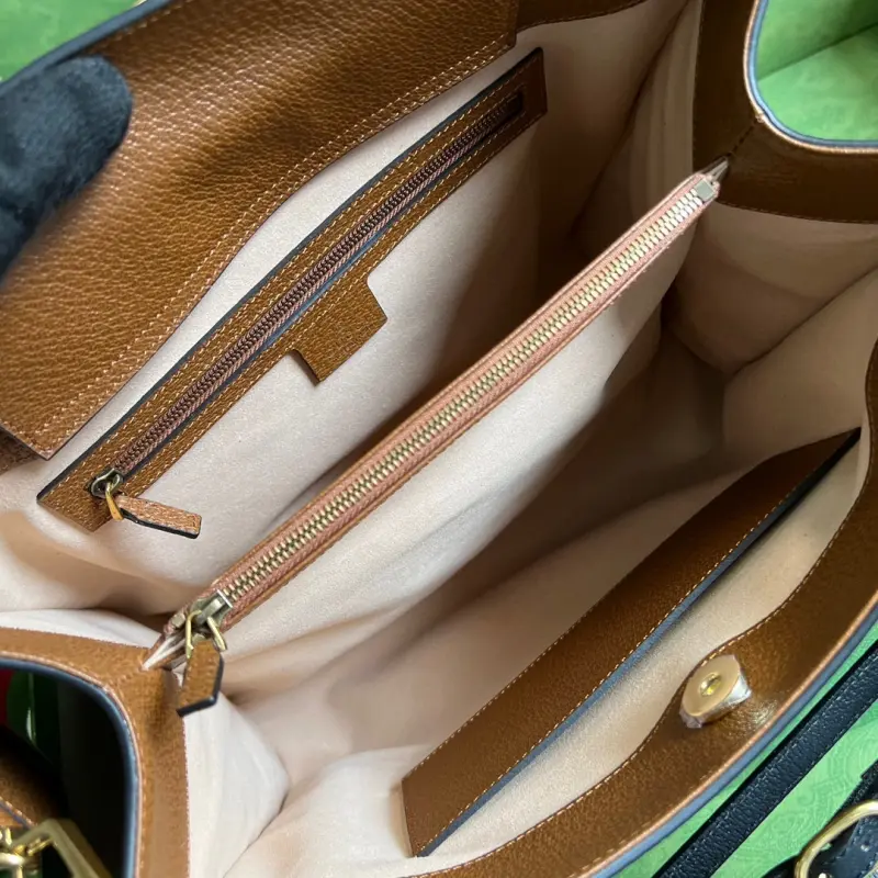 678842 CM 1 High-Quality Bags - Image 8