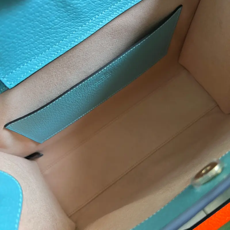 702721 CM 3 High-Quality Bags - Image 8