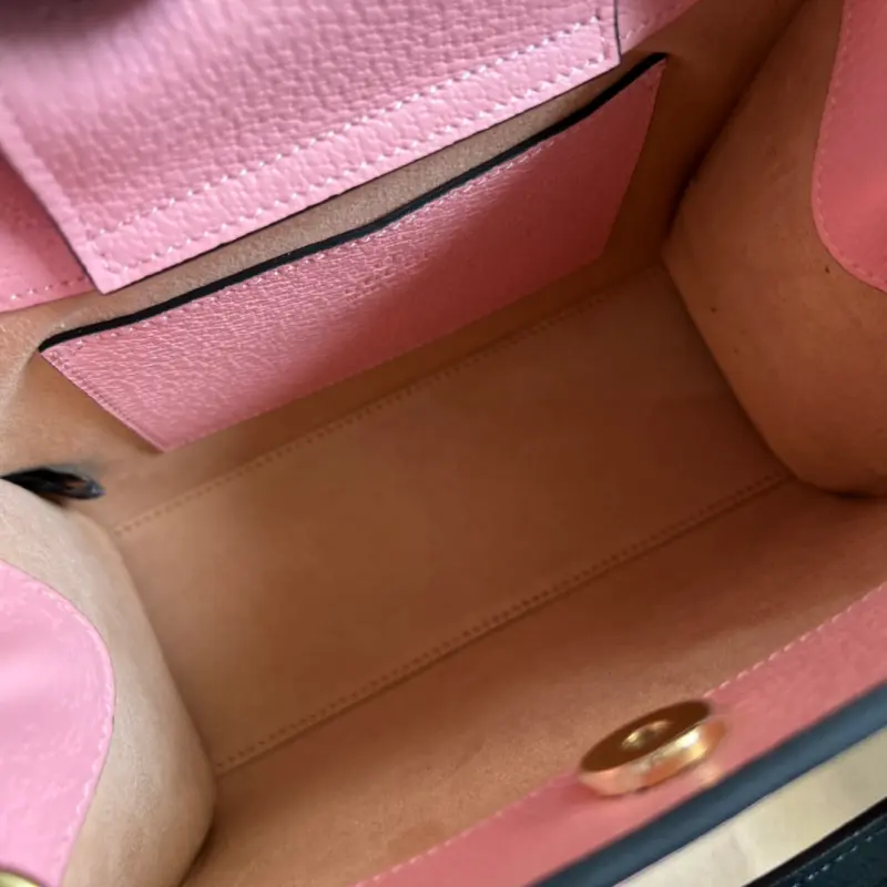 702732 CM 4 High-Quality Bags - Image 8