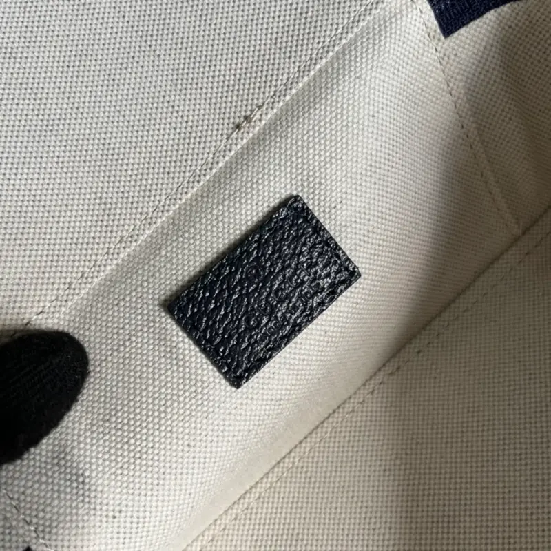 726657 CM 1 High-Quality Bags - Image 8