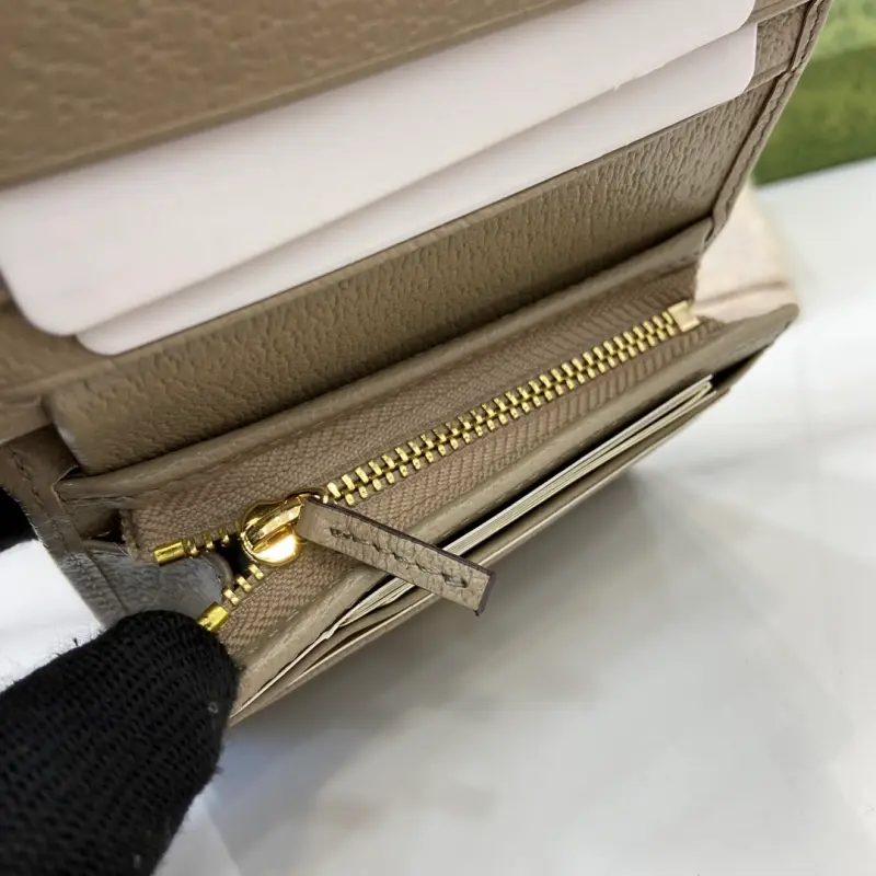 621887 CM 8 High-Quality Bags - Image 8