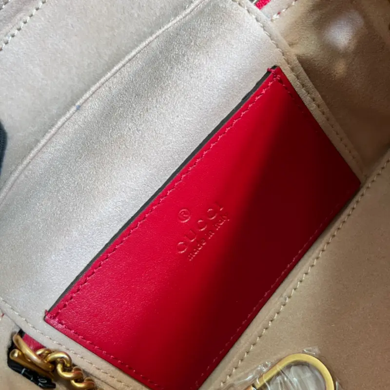 699515 CM 1 High-Quality Bags - Image 8