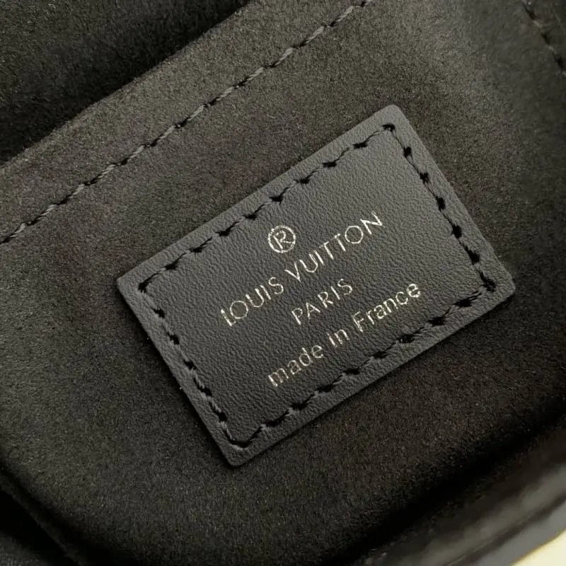 M12362 12.5x17.6x6cm High Quality Bags - Image 8