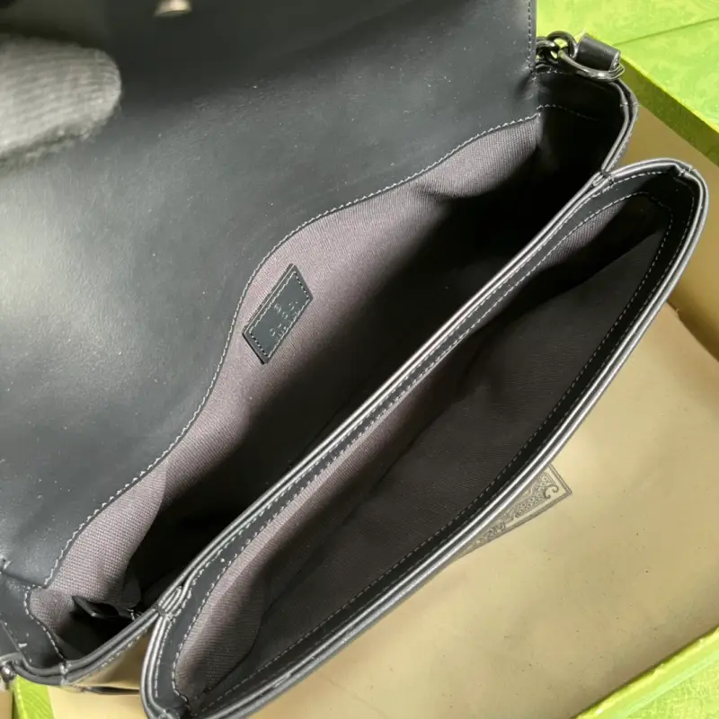 734814 CM 3 High-Quality Bags - Image 8