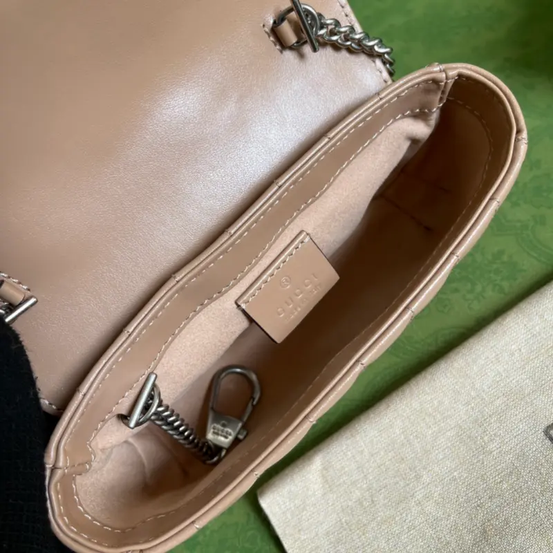 476433 CM 4 High-Quality Bags - Image 8