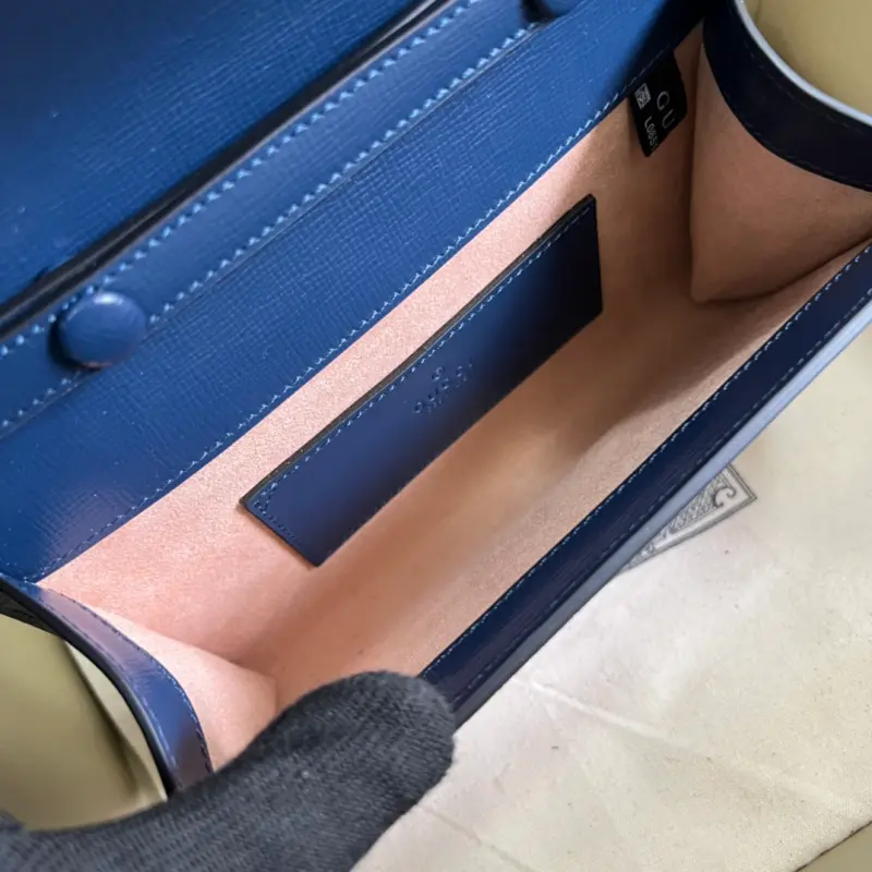 724713 CM 1 High-Quality Bags - Image 8